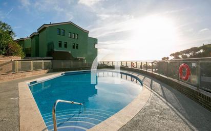 Swimming pool of Duplex for sale in  Barcelona Capital  with Heating, Terrace and Swimming Pool