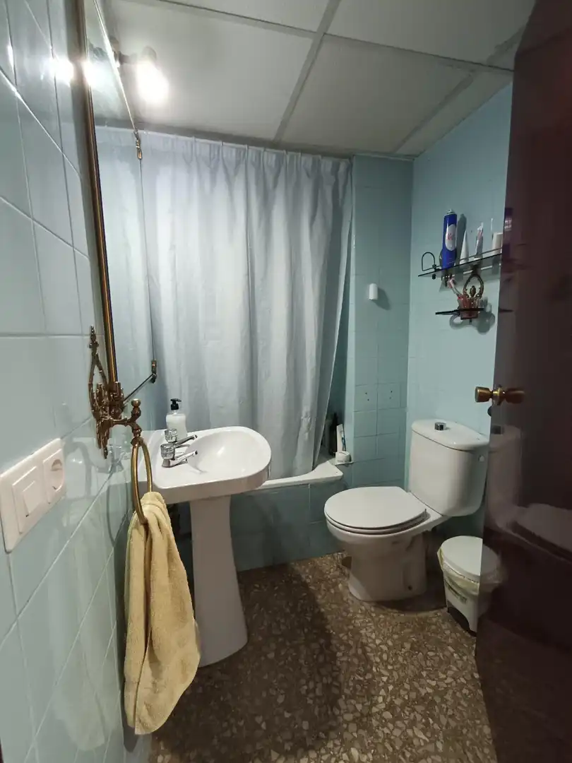 Bathroom of Flat for sale in Córdoba  with Air Conditioner