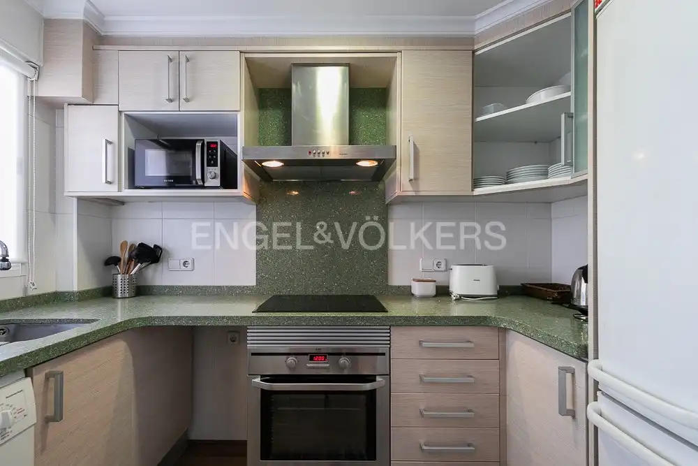 Cuina de Pis de lloguer en Valencia amb Aire condicionat, Calefacció i Parquet