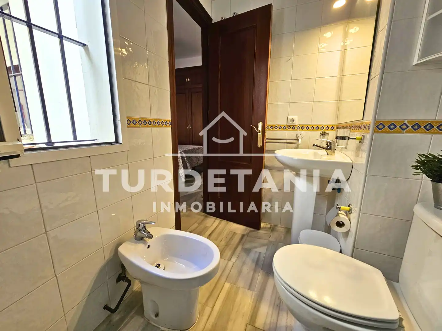 Ground floor for sale in V Centenario - Piletas - Capuchinos