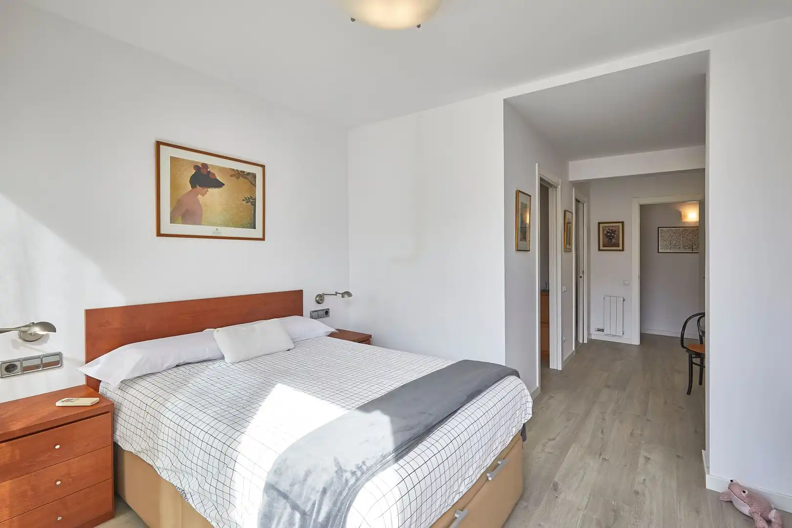 Schlafzimmer von Wohnung zum Verkauf in Barcelona mit Klimaanlage, Parkett und Ofen