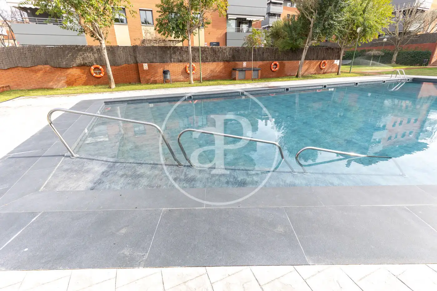 Swimming pool of Flat for sale in Sant Cugat del Vallès  with Air Conditioner, Heating and Terrace
