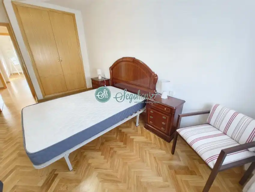 Schlafzimmer von Wohnung zur Miete in Segovia mit Heizung, Parkett und Terrasse