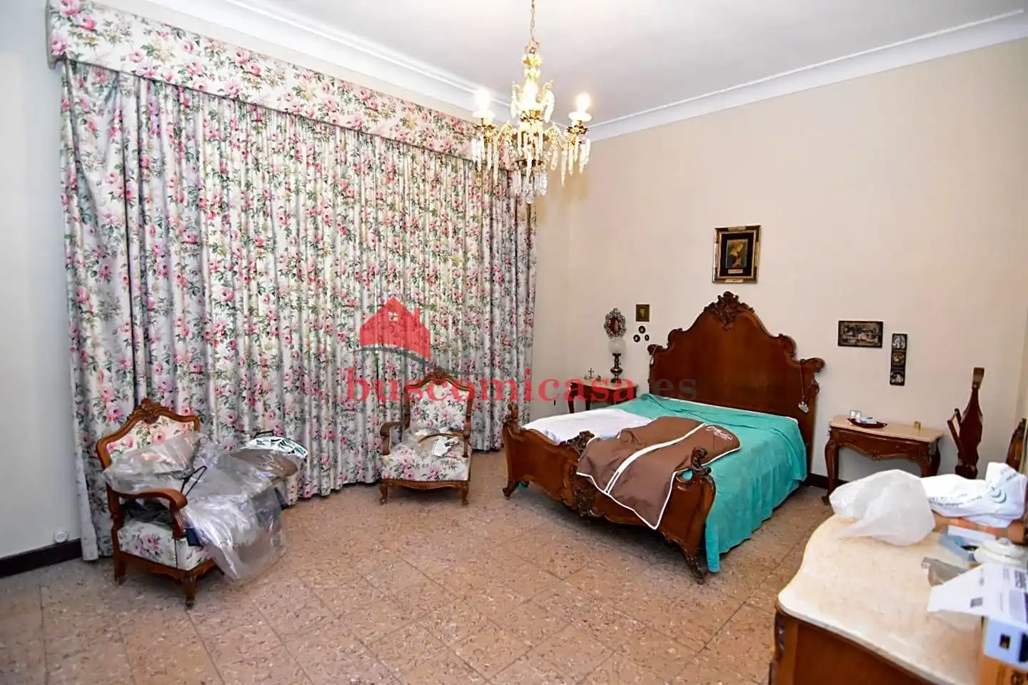 Habitación de Edificio en venta en Linares