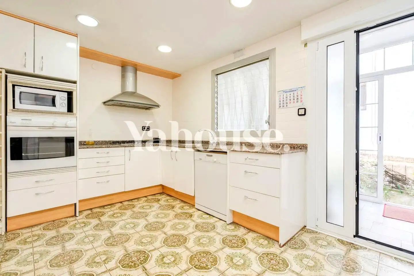 Cuina de Planta baixa en venda en Barcelona amb Jardí privat i Parquet