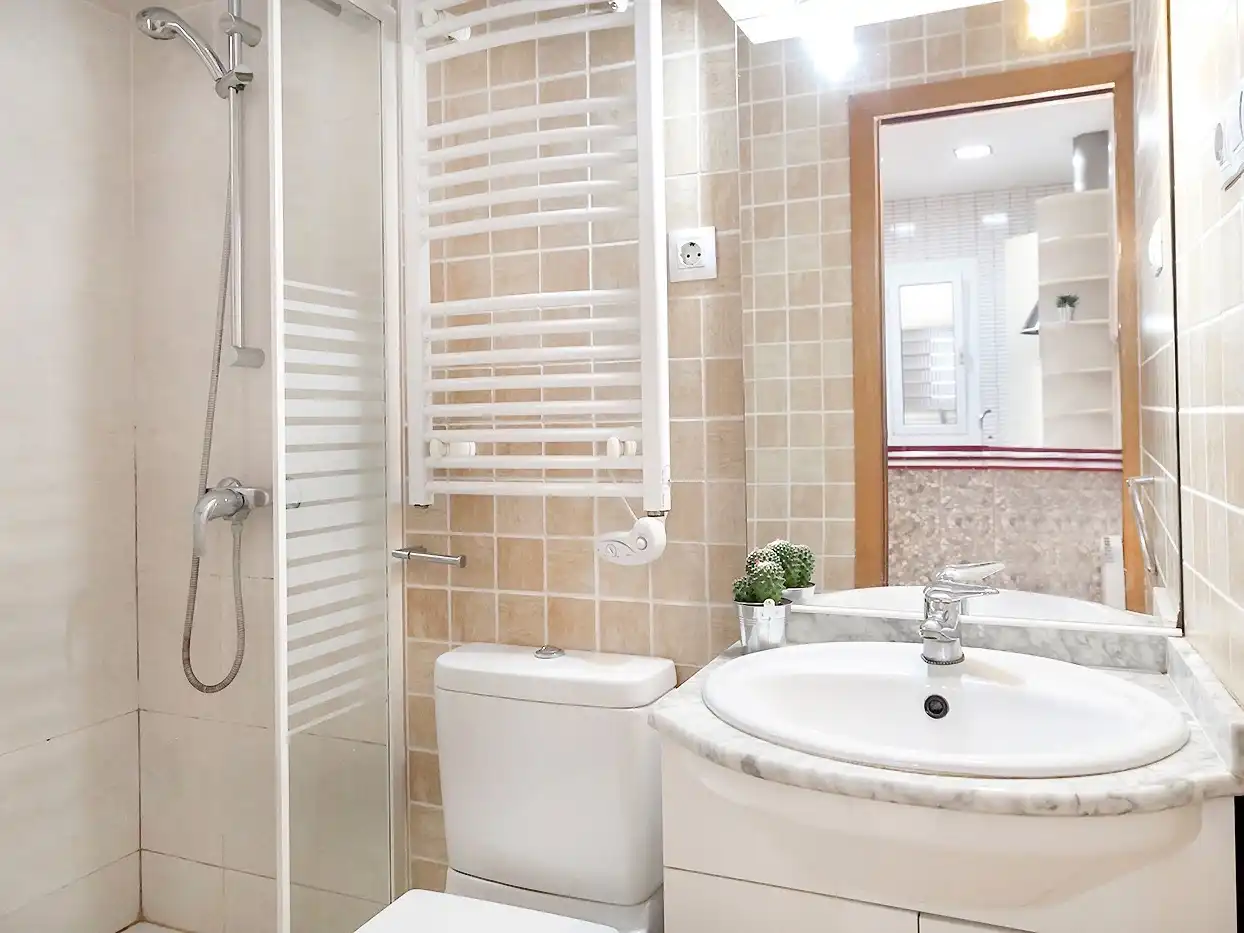 Bajo con ascensor en venta en Carrer de Violant d'Hongria Reina d'Aragó 170, imagen 6