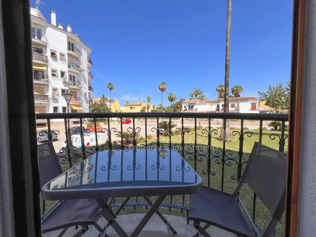 Terraza de Apartamento de alquiler en Dénia con Aire acondicionado, Jardín privado y Piscina