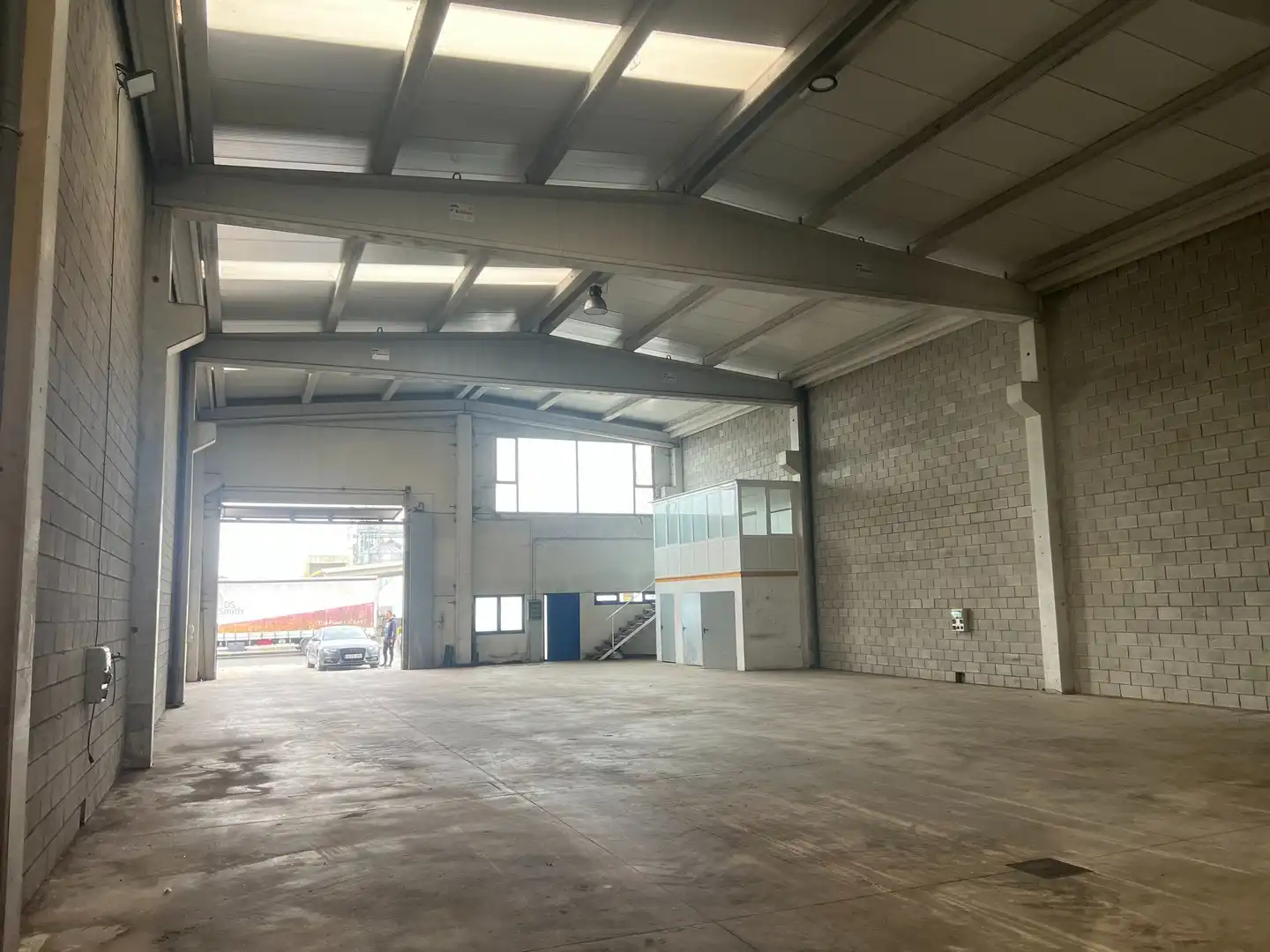 Nau industrial de lloguer en Curtis