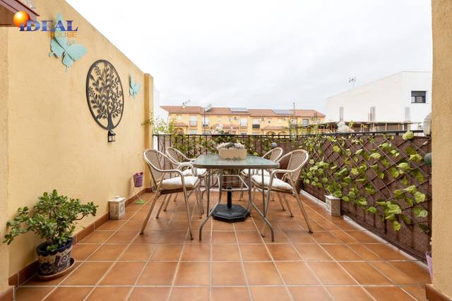Casa adosada en Venta en Belicena