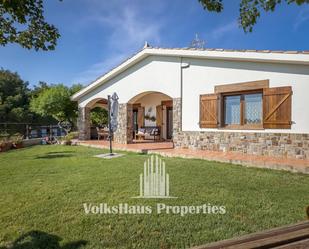 Vista exterior de Casa o xalet en venda en Rubí amb Aire condicionat i Terrassa