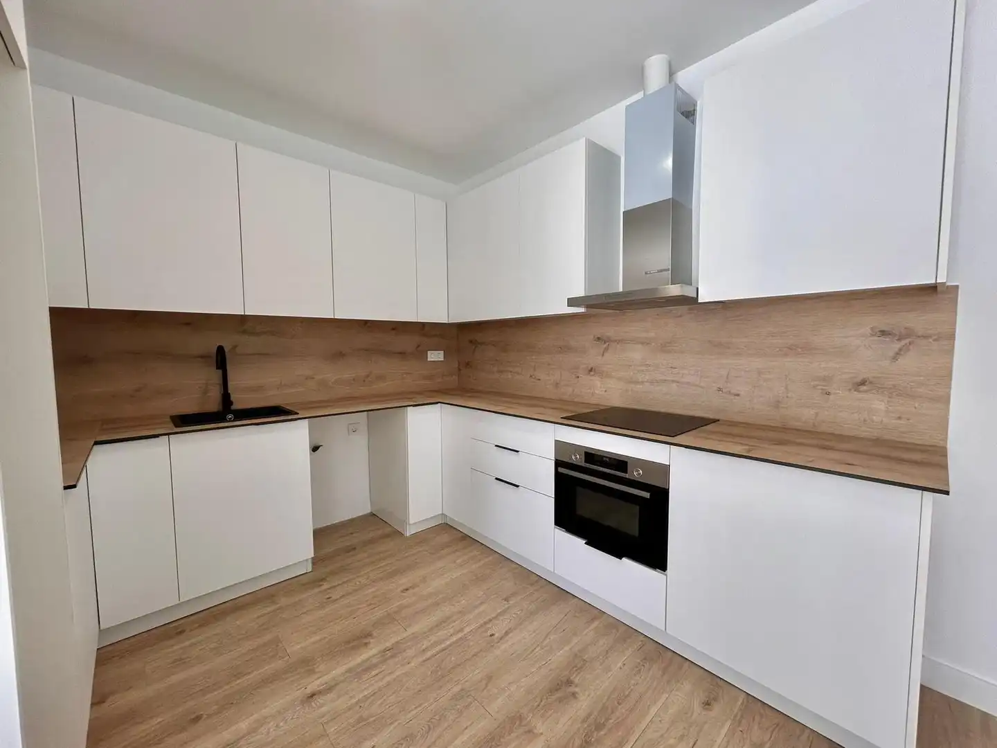 Cuina de Pis de lloguer en Vilanova i la Geltrú amb Aire condicionat, Calefacció i Parquet