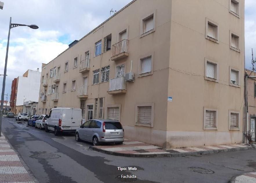 Vista exterior de Pis en venda en Roquetas de Mar amb Balcó