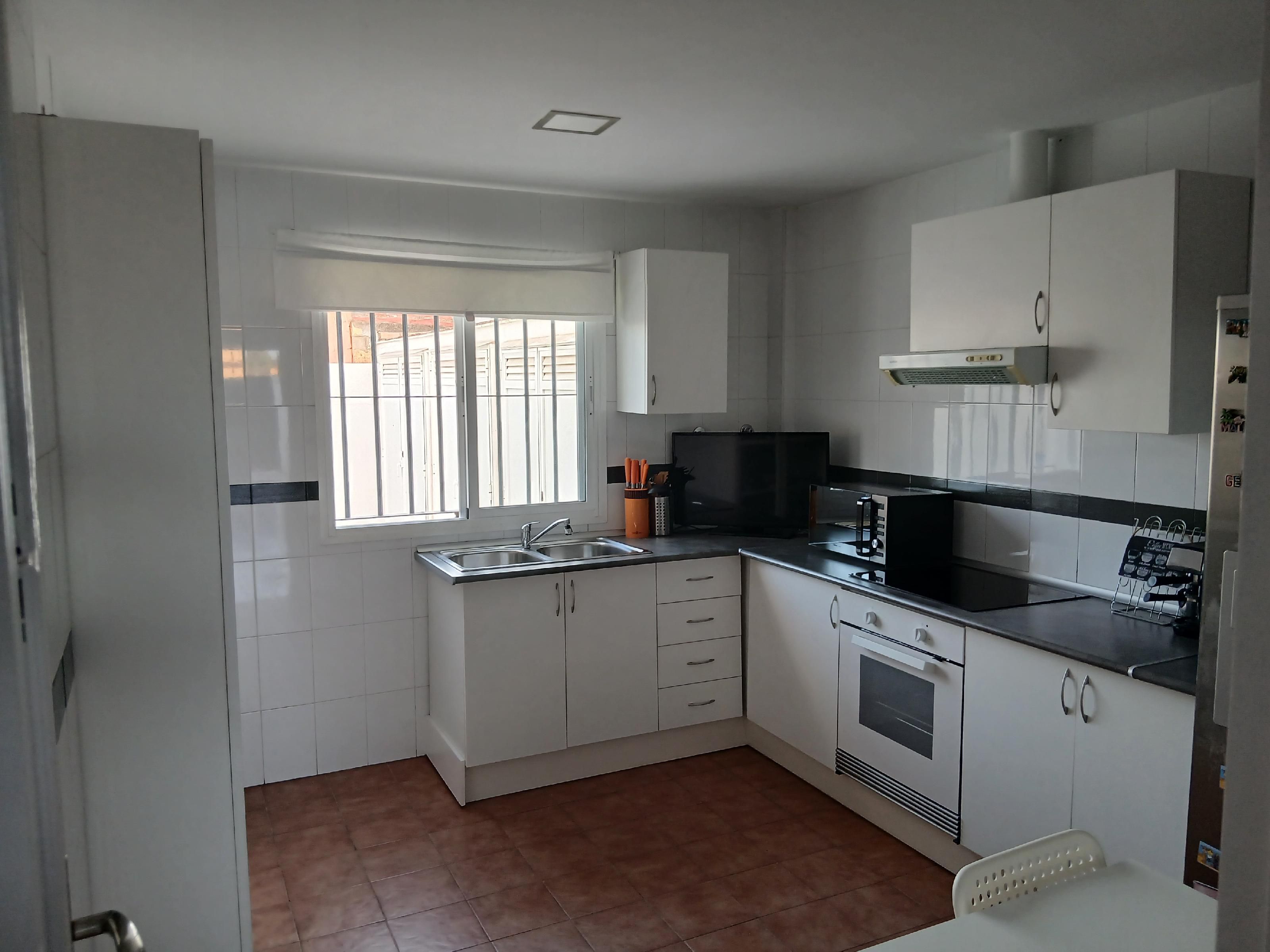 Cuina de Casa o xalet en venda en Sanlúcar de Barrameda amb Aire condicionat i Terrassa