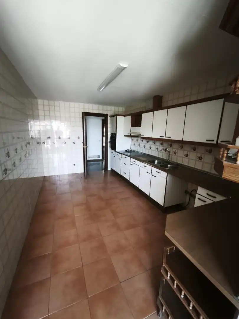 Cuina de Pis en venda en Jaén amb Calefacció, Moblat i Balcó