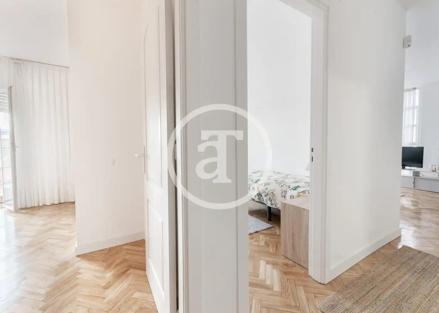 Flat for rent in Calle de Fereluz, Valdeacederas