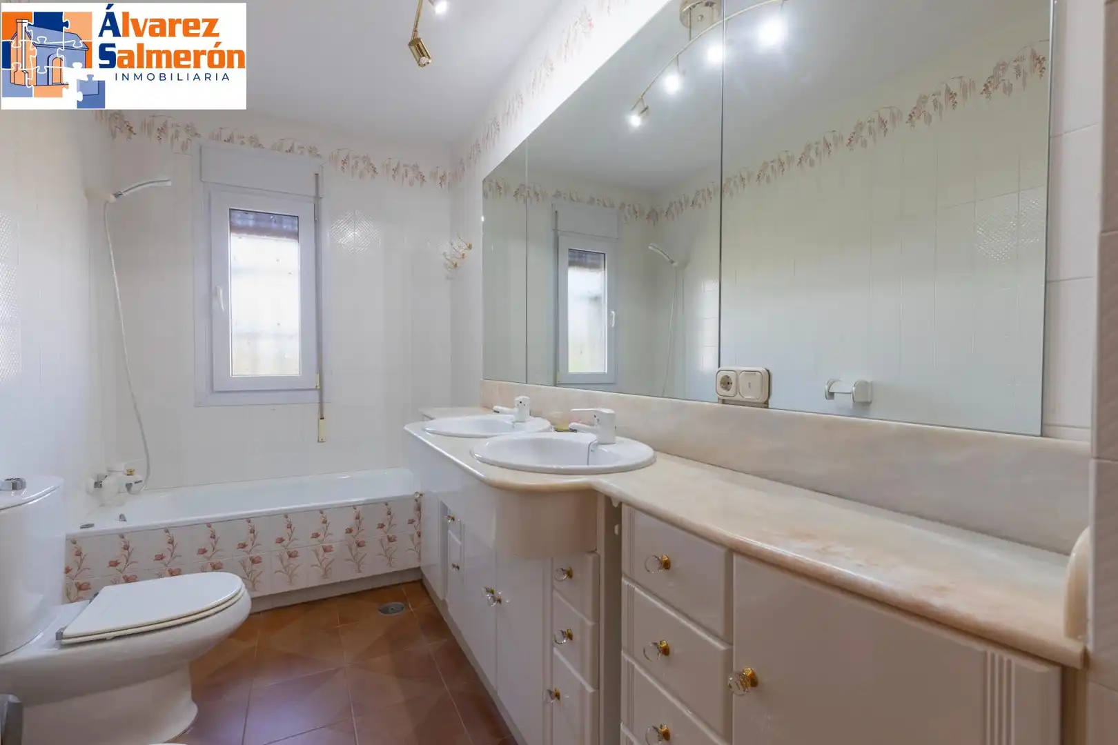 House with pool for sale in Avenida MONTEVIVE, imagen 37