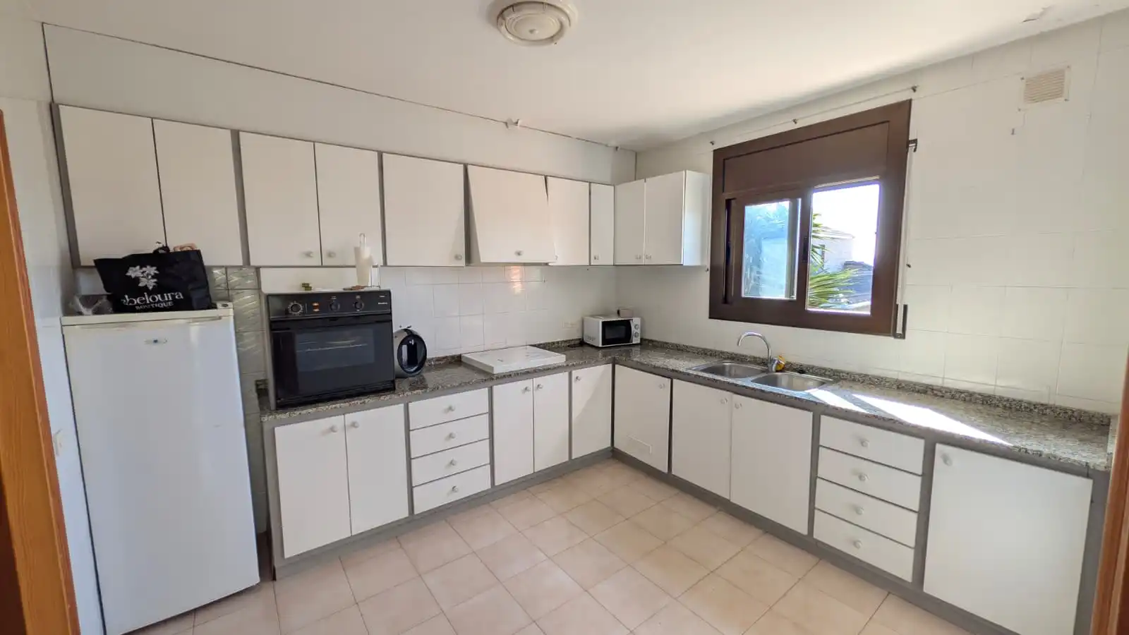 Küche von Maisonette zum Verkauf in Calafell mit Heizung, Abstellraum und Schwimmbad