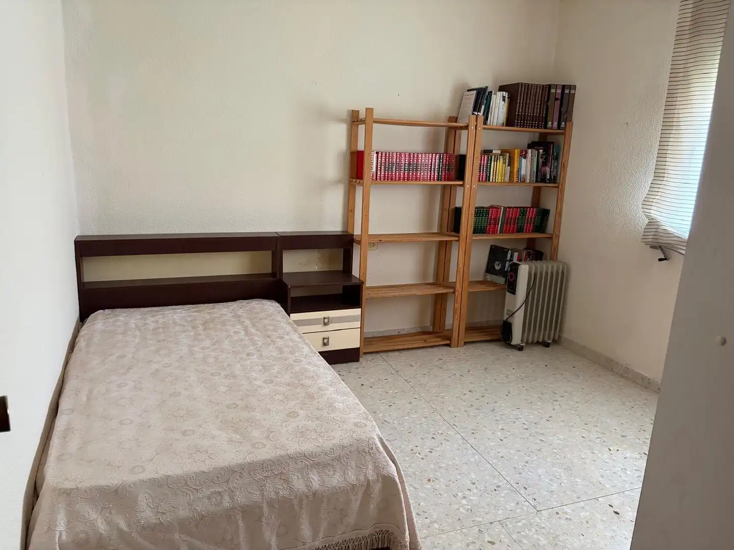 Dormitori de Casa o xalet en venda en Benidorm amb Aire condicionat, Calefacció i Jardí privat