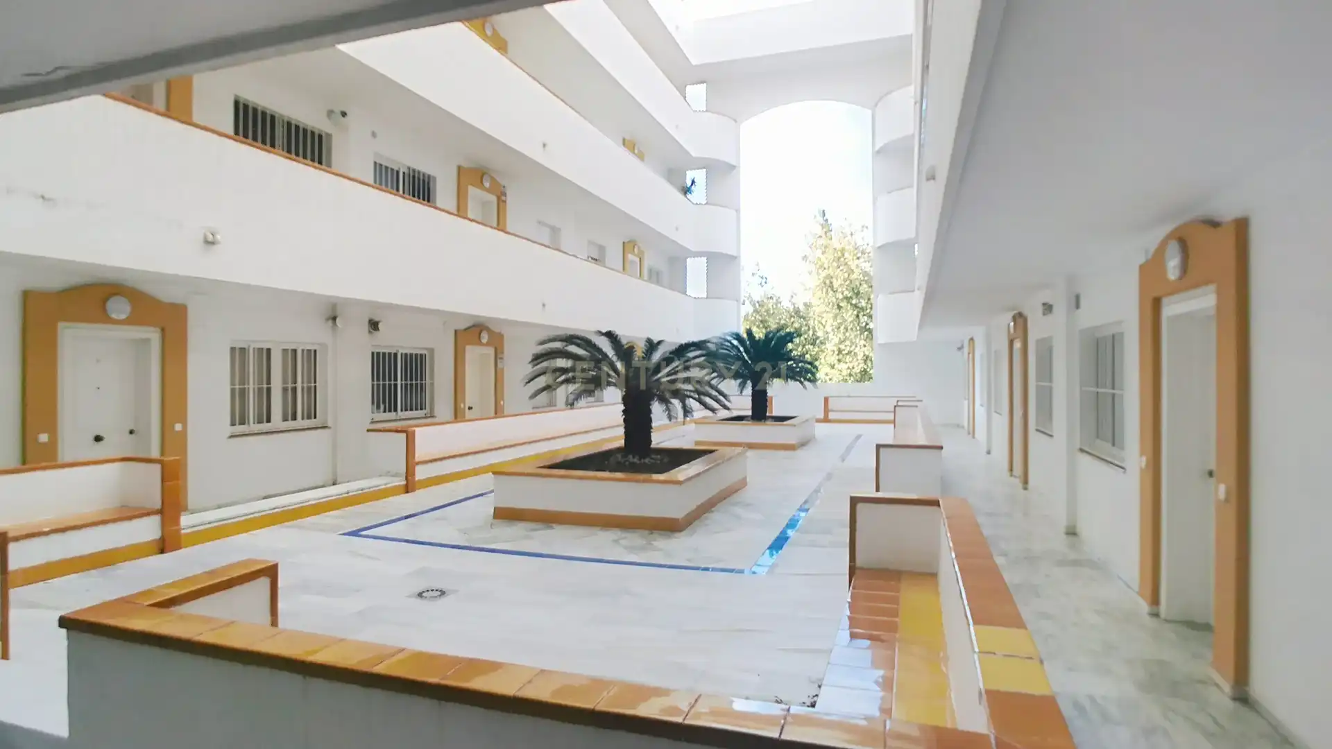 Apartamento en venta en Fuengirola con Jardín privado, Trastero y Piscina