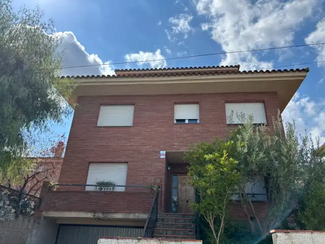 Casa amb jardí en venda a Sant Andreu de la Barca