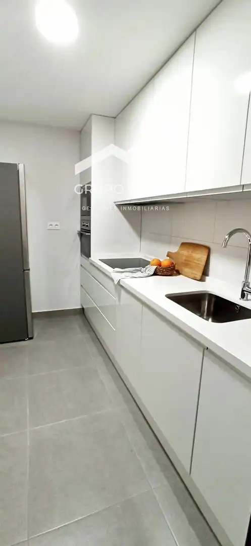 Kitchen of Flat for rent in Jerez de la Frontera  with Air Conditioner, Storage room and Furnished