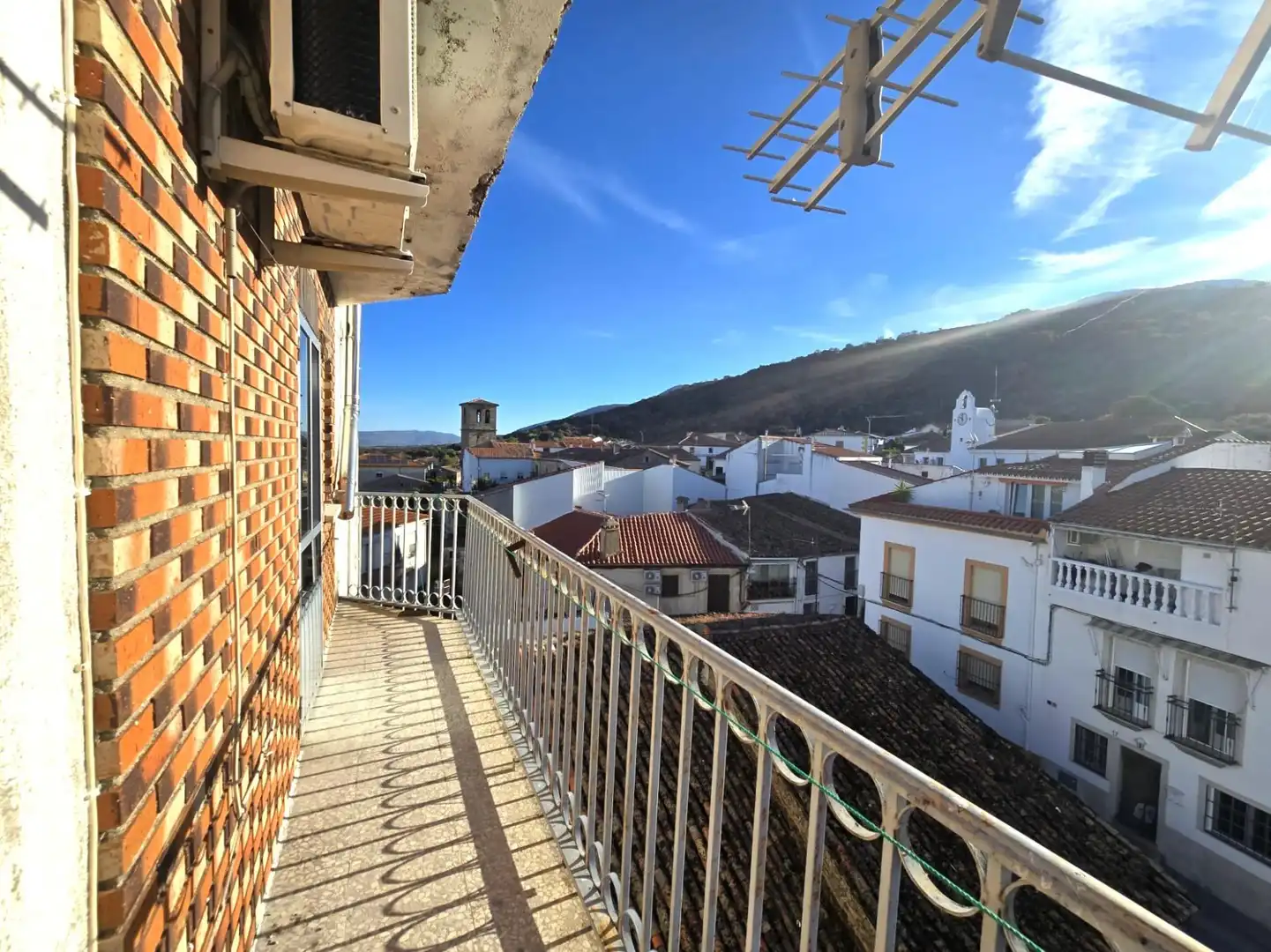 Außenansicht von Wohnung zum Verkauf in Villar de Plasencia mit Terrasse