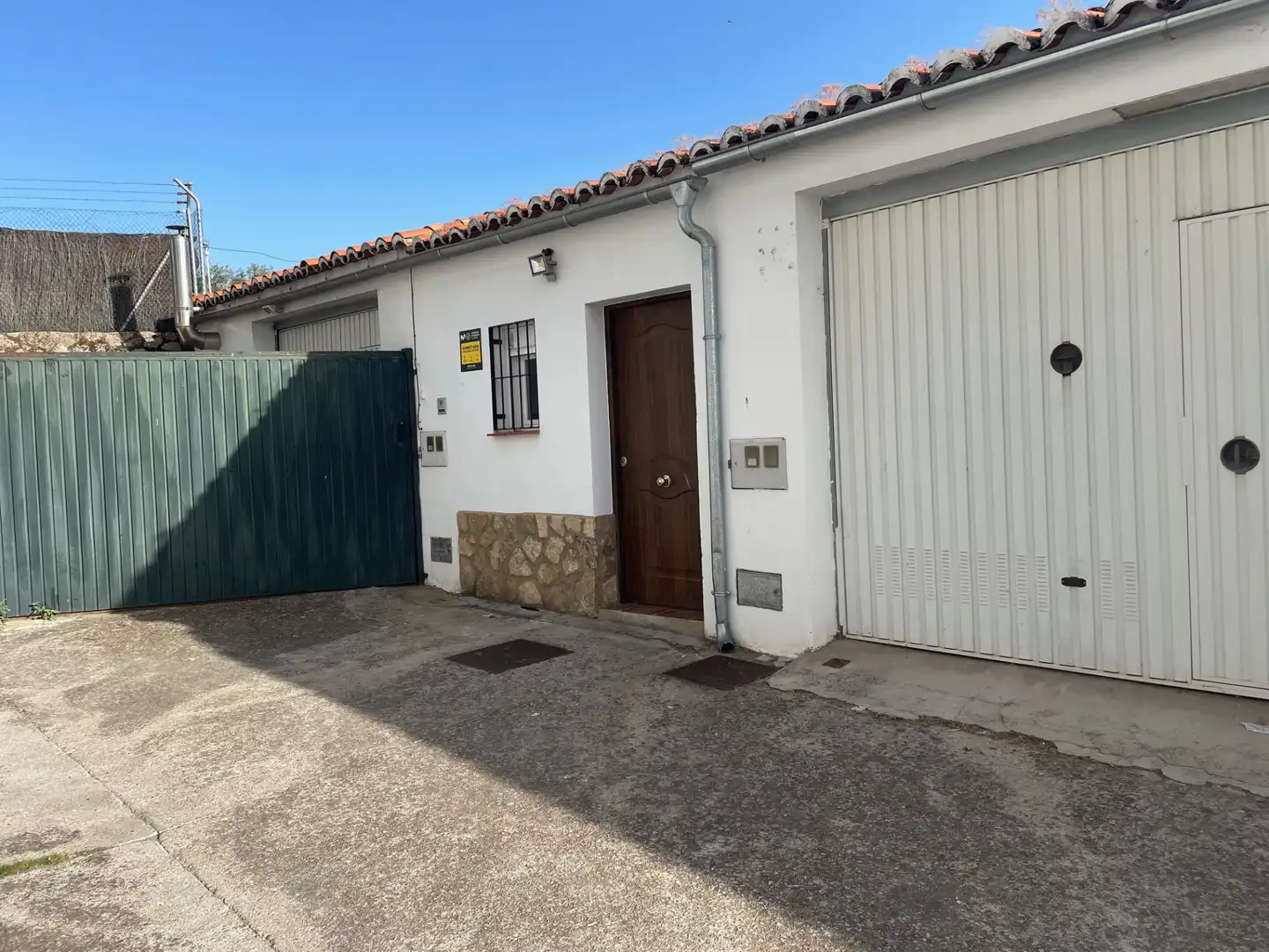 Vista exterior de Casa o chalet en venta en Trujillo con Aire acondicionado, Jardín privado y Piscina