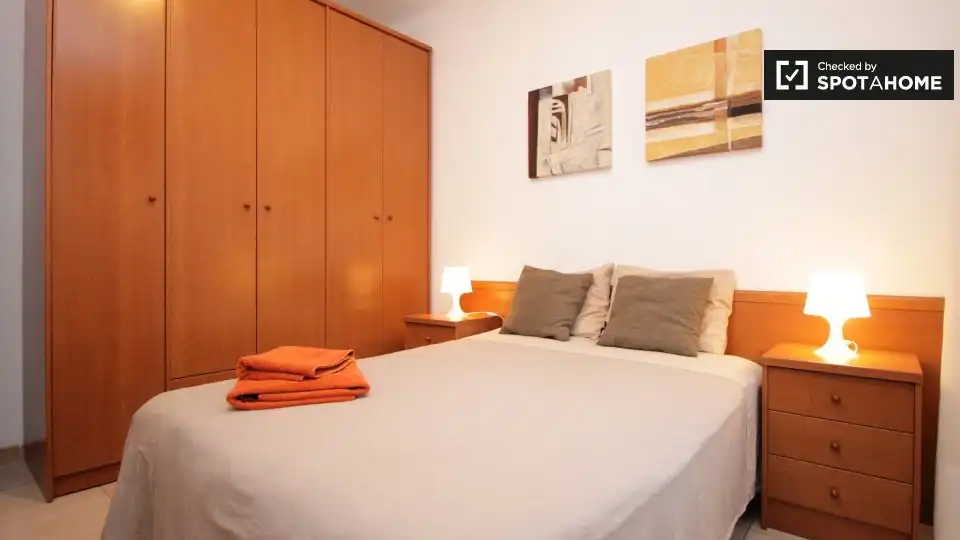 Habitación de Piso de alquiler en Barcelona con Aire acondicionado, Calefacción y Amueblado