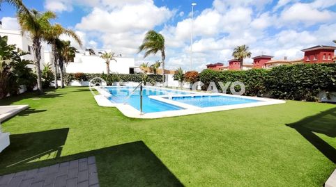 Foto 2 de Casa adosada en venta en Lomas de Cabo Roig - Los Dolses, Orihuela