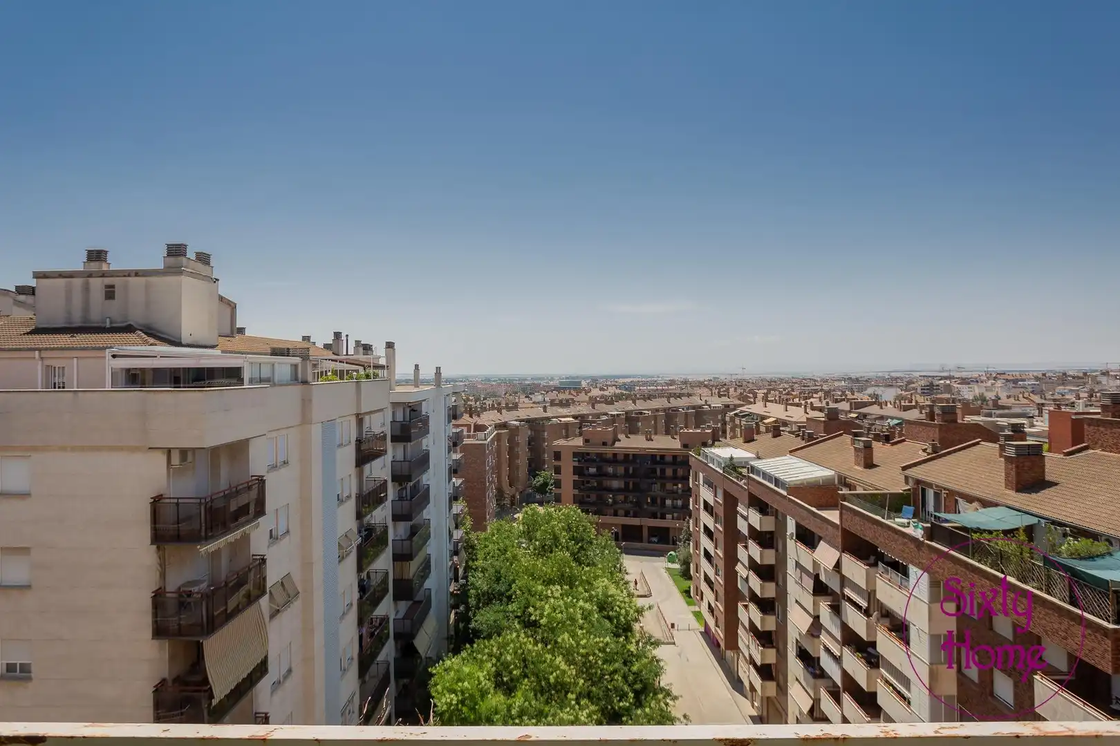 Vista exterior de Pis en venda en Huesca amb Calefacció, Terrassa i Moblat