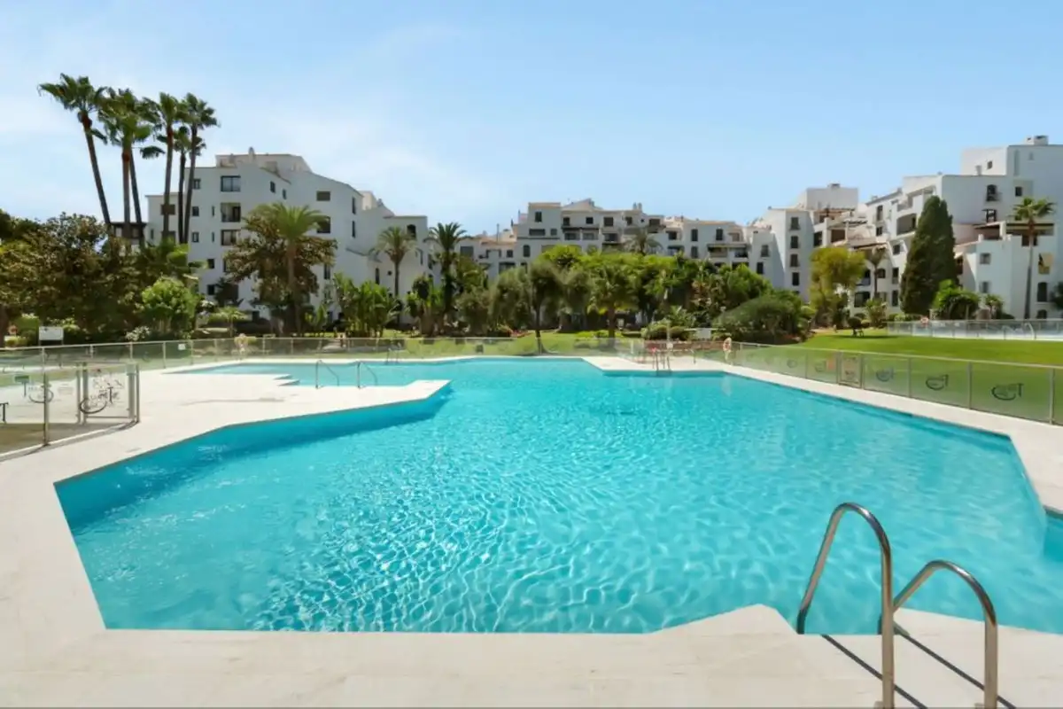 Apartament amb piscina en venda a Nueva Andalucía, imagen 10