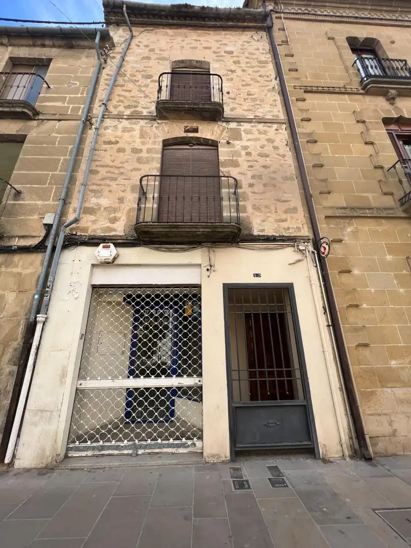 Vista exterior de Casa o xalet en venda en Úbeda amb Terrassa