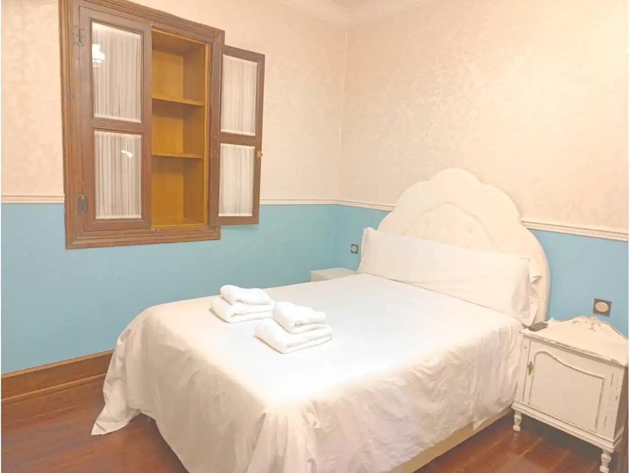 Schlafzimmer von Einfamilien-Reihenhaus zum Verkauf in Lena mit Heizung, Terrasse und Möbliert
