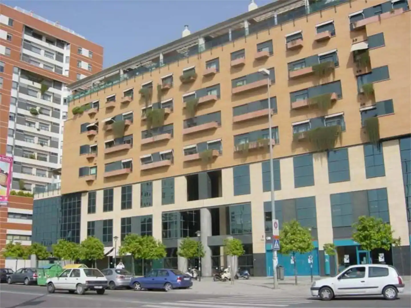 Exterior view of Garage for rent in Sevilla