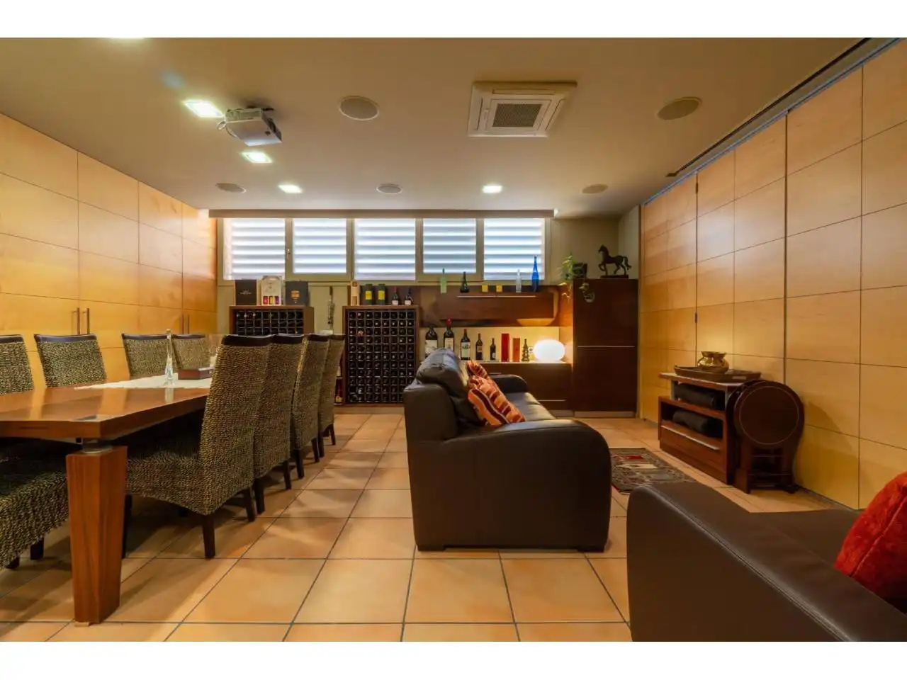 Houses for sale in Banyoles  with Air Conditioner, Heating and Private garden