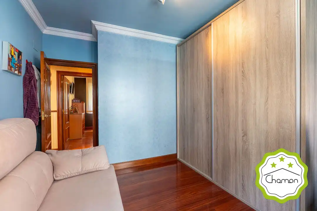 Bedroom of Flat for sale in Santurtzi   with Heating and Storage room