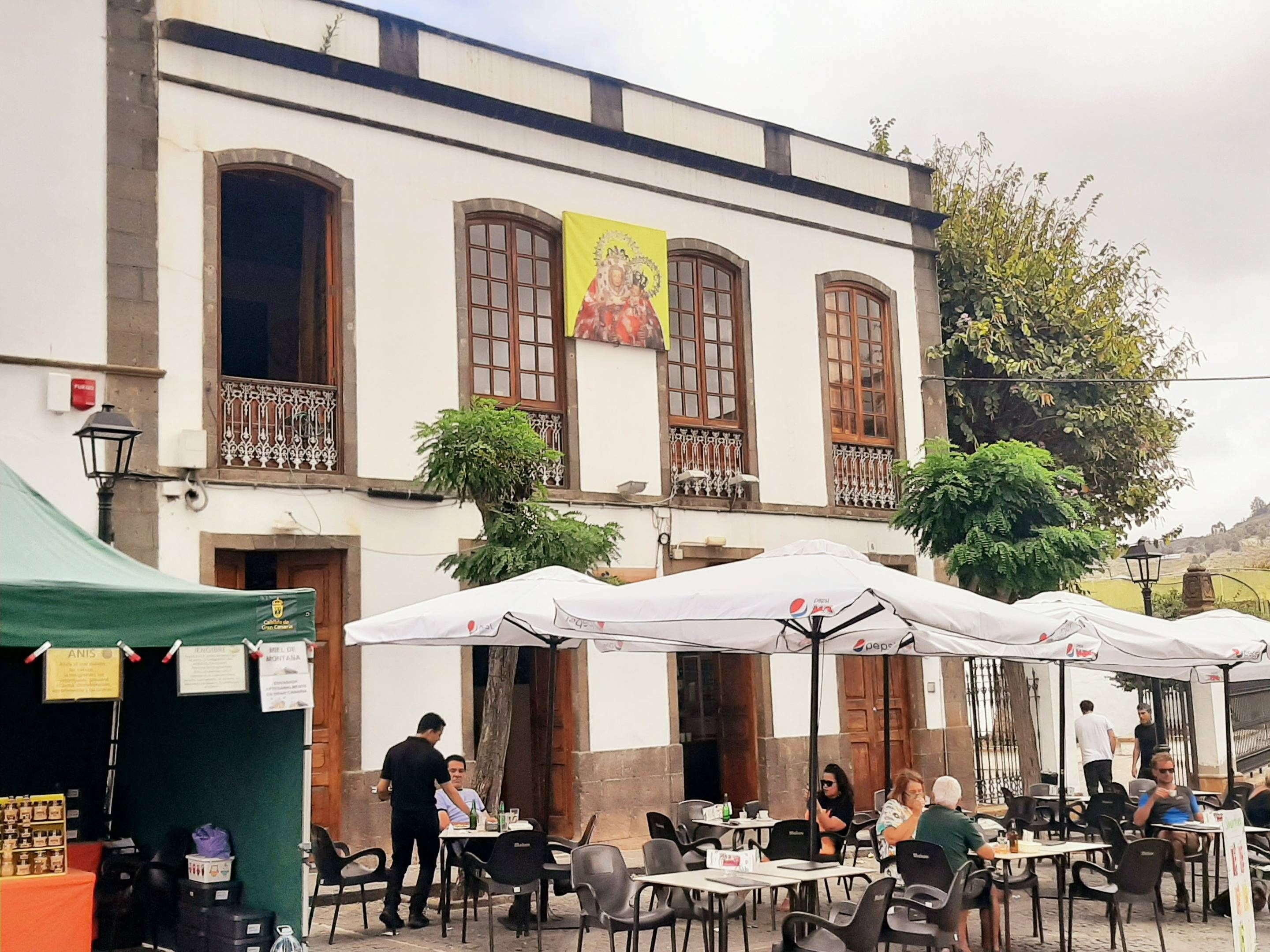 Building for sale in Teror