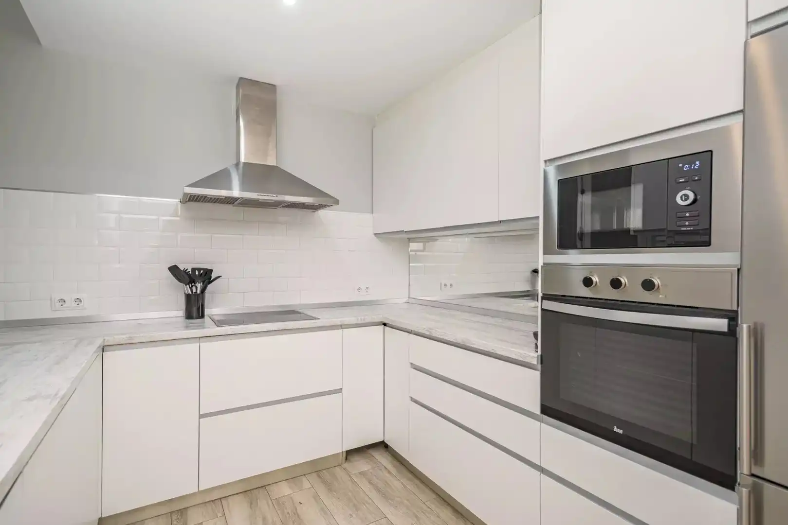 Kitchen of Flat for rent in Madrid  with Air Conditioner, Heating and Terrace