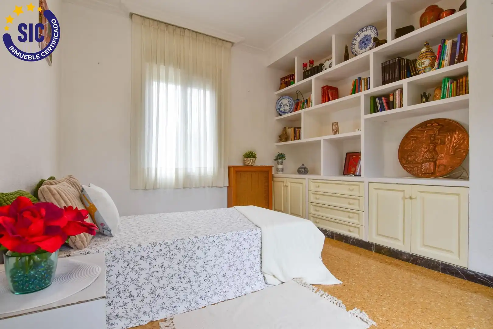 Habitación de Casa o chalet en venta en Torrent con Aire acondicionado, Jardín privado y Terraza