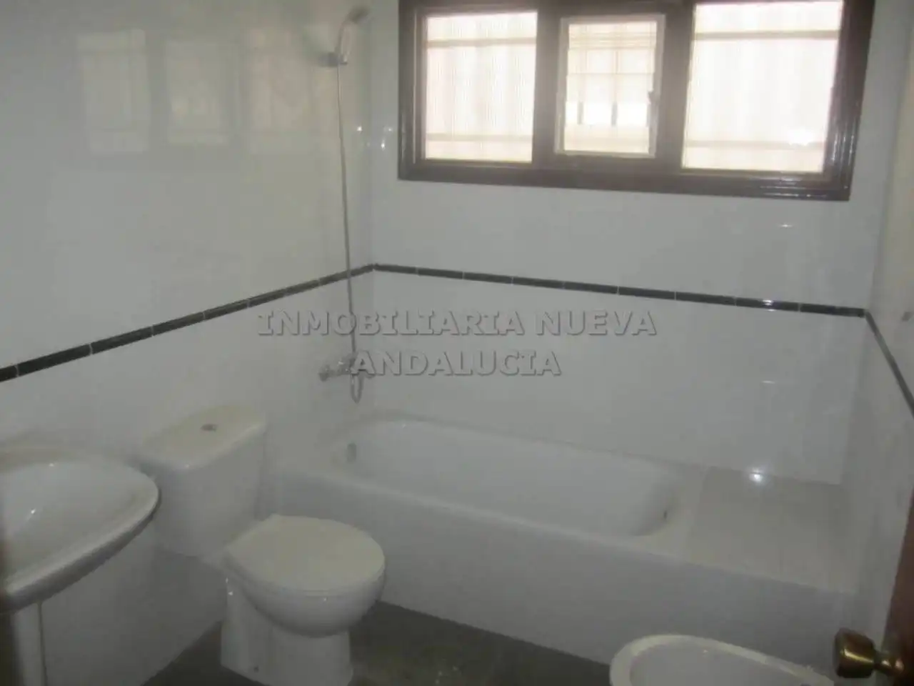 Bany de Pis de lloguer en Almería