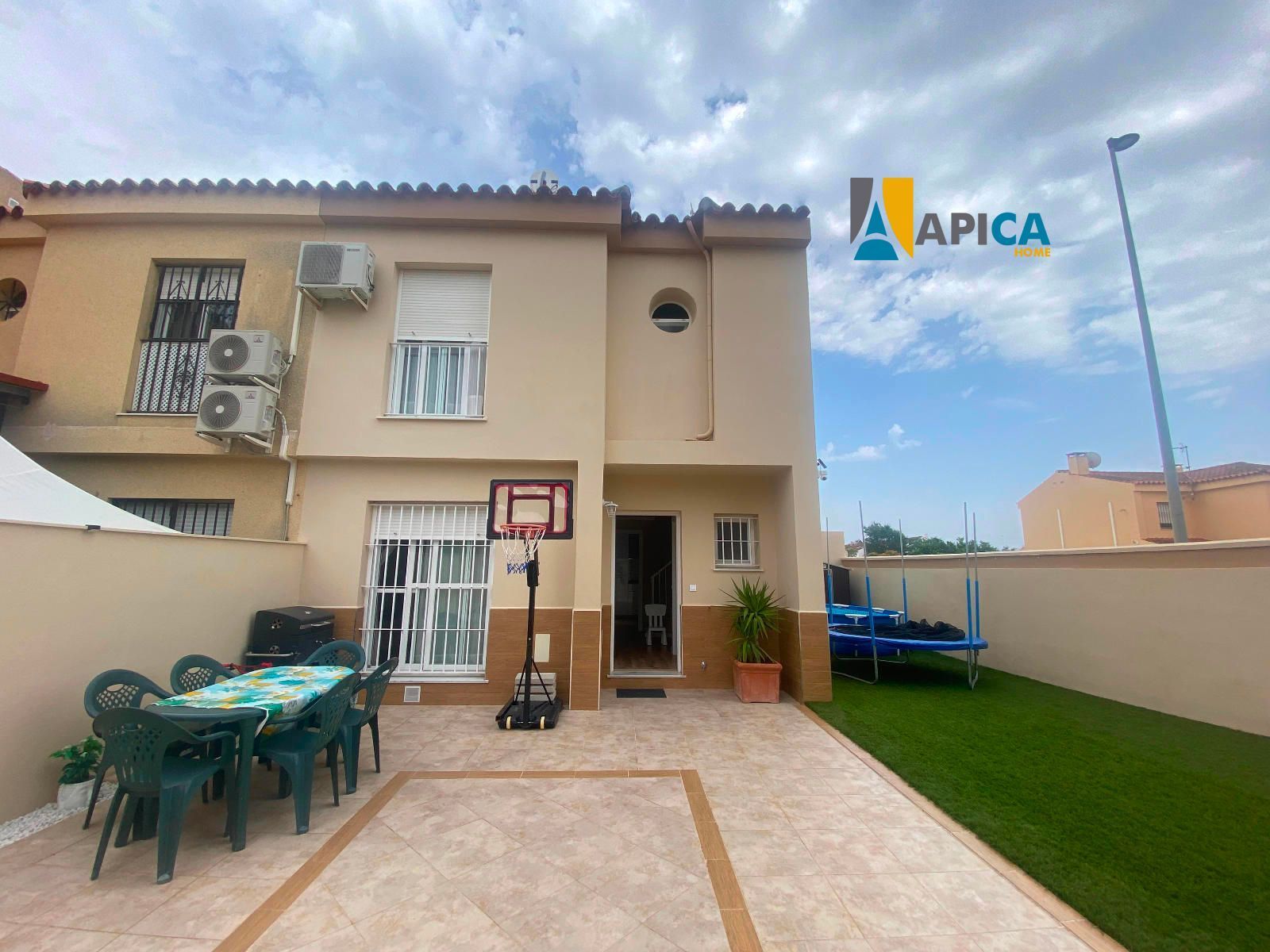 Exterior view of Single-family semi-detached for sale in El Puerto de Santa María  with Air Conditioner