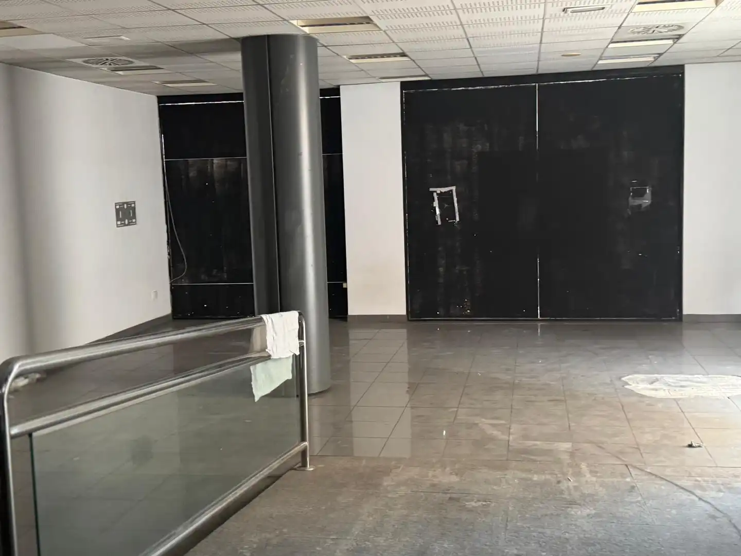 Local de alquiler en Mollet del Vallès con Alarma