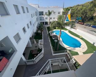 Vista exterior de Pis en venda en Conil de la Frontera amb Aire condicionat, Calefacció i Terrassa