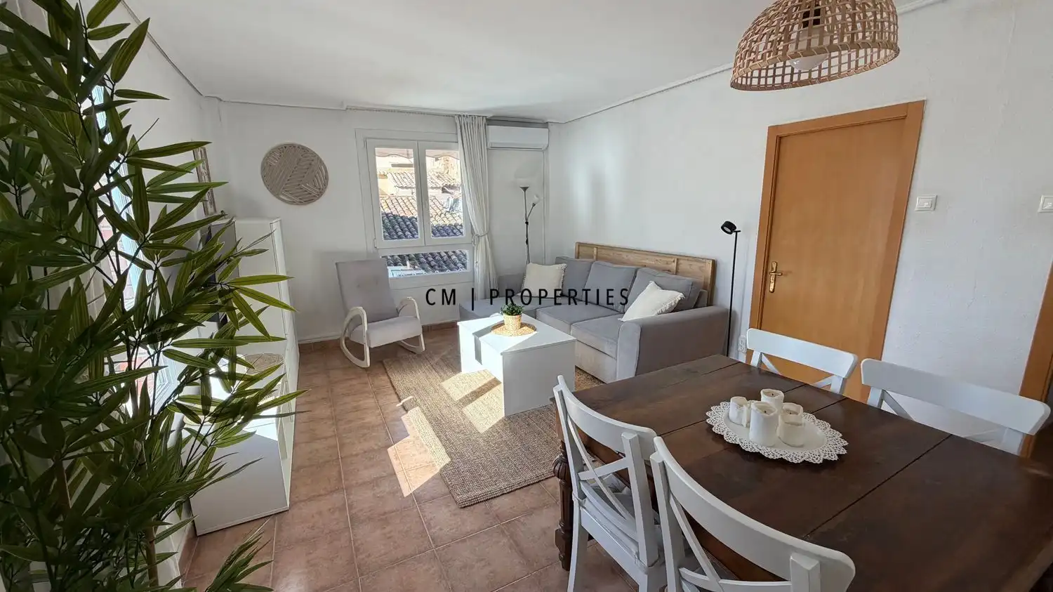 Exterior view of Flat for rent in Valencia  with Air Conditioner, Heating and Furnished