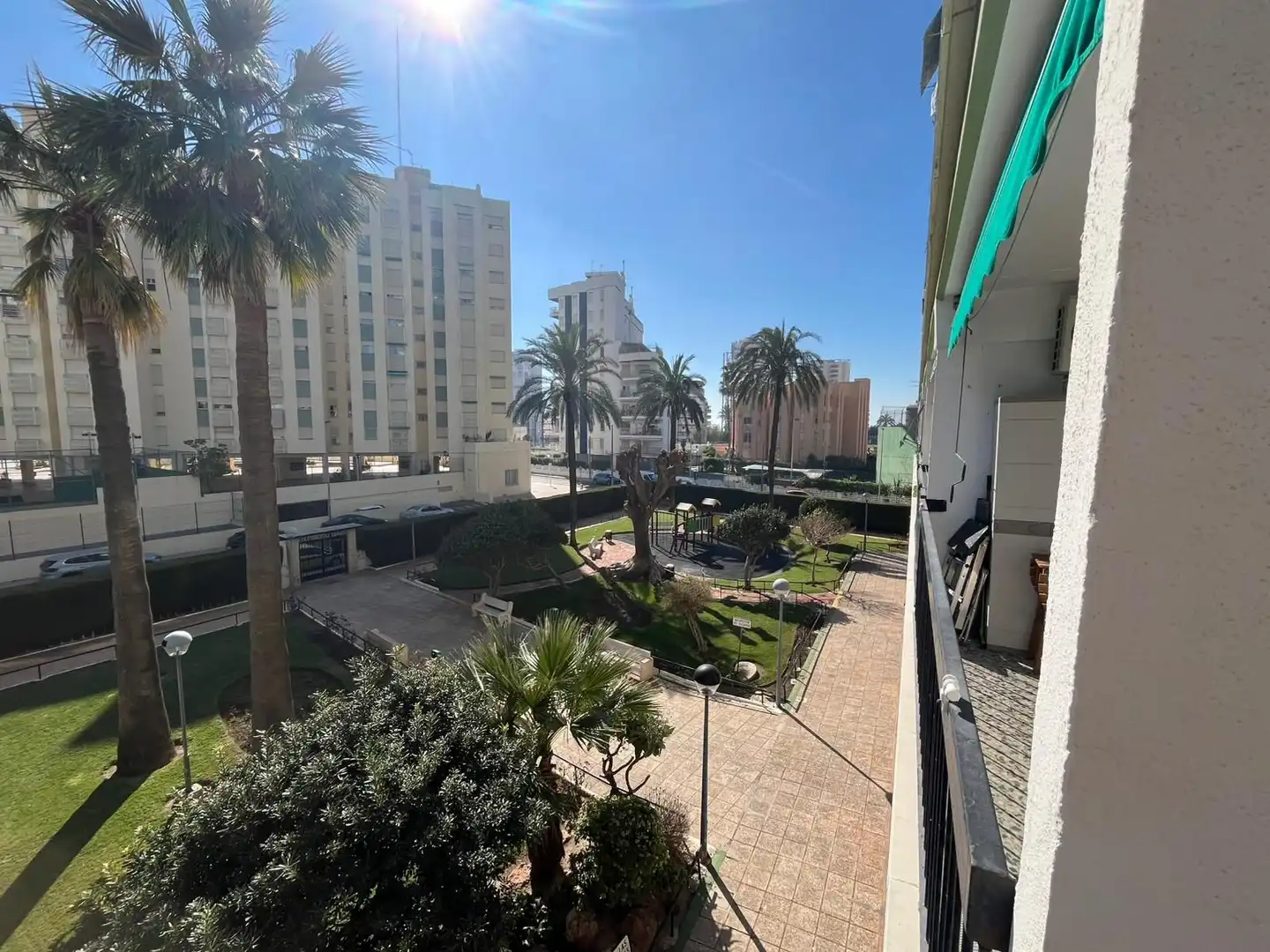 Vista exterior de Casa o chalet en venta en La Pobla de Farnals con Terraza, Amueblado y Piscina comunitaria