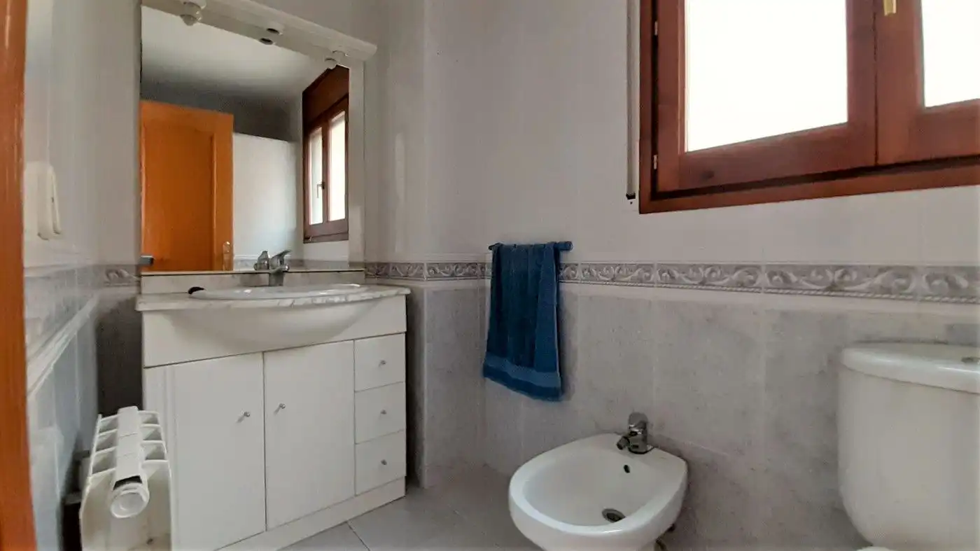 Badezimmer von Einfamilien-Reihenhaus zum Verkauf in Moià mit Heizung, Terrasse und Abstellraum