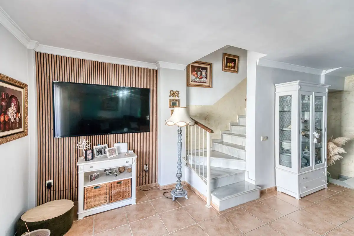 Living room of Detached homes for sale in Coín  with Air Conditioner, Private garden and Terrace