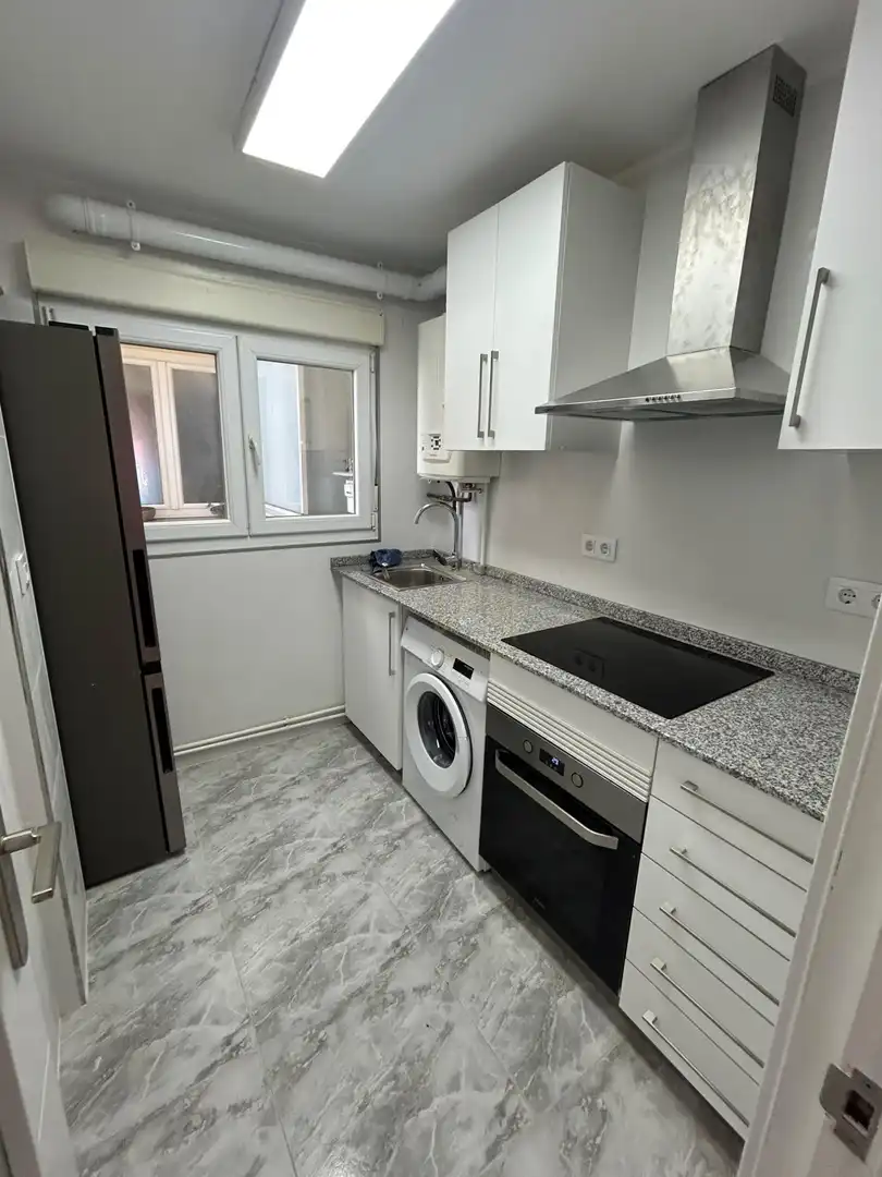 Flat with lift to rent in Santander - PINARES, imagen 2