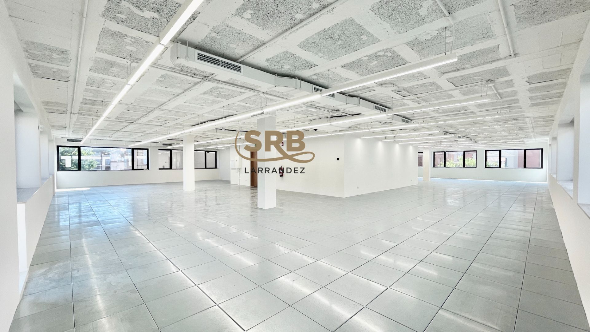 Office to rent in  Barcelona Capital  with Air Conditioner and Heating