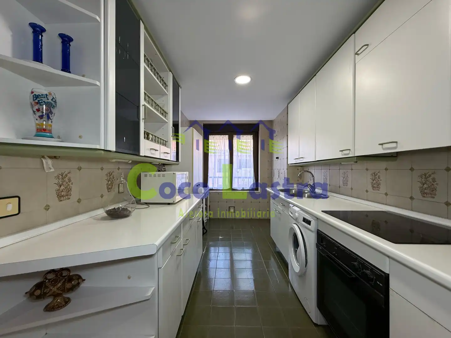 Kitchen of Flat for rent in Salamanca  with Heating, Furnished and Oven